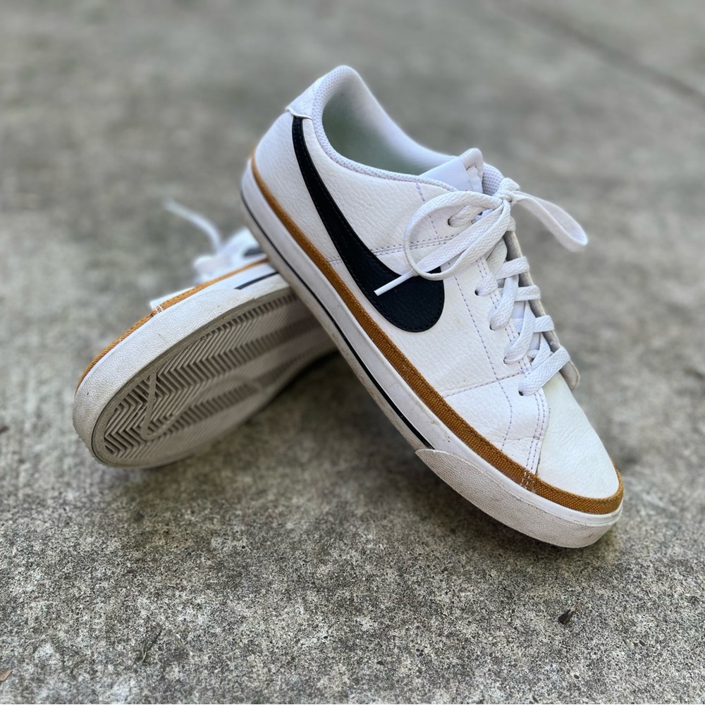 Nike Court Streak